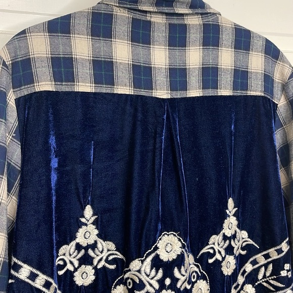 Paparazzi Blue Plaid Flannel Velvet Embroidered Button Down Shirt Size 2X Navy - Picture 7 of 11
